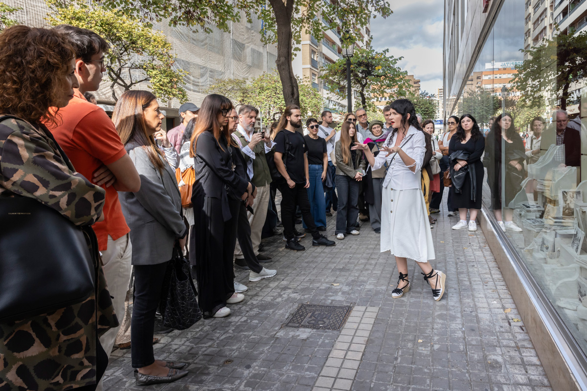 Lluci Juan durant la inauguració del XXVIII Art Públic/Universitat de València, presentant la seua obra./ Foto: M. Lorenzo