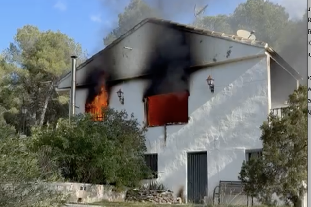 Gran mobilització de mitjans per una explosió a una casa de la serra en Bocairent