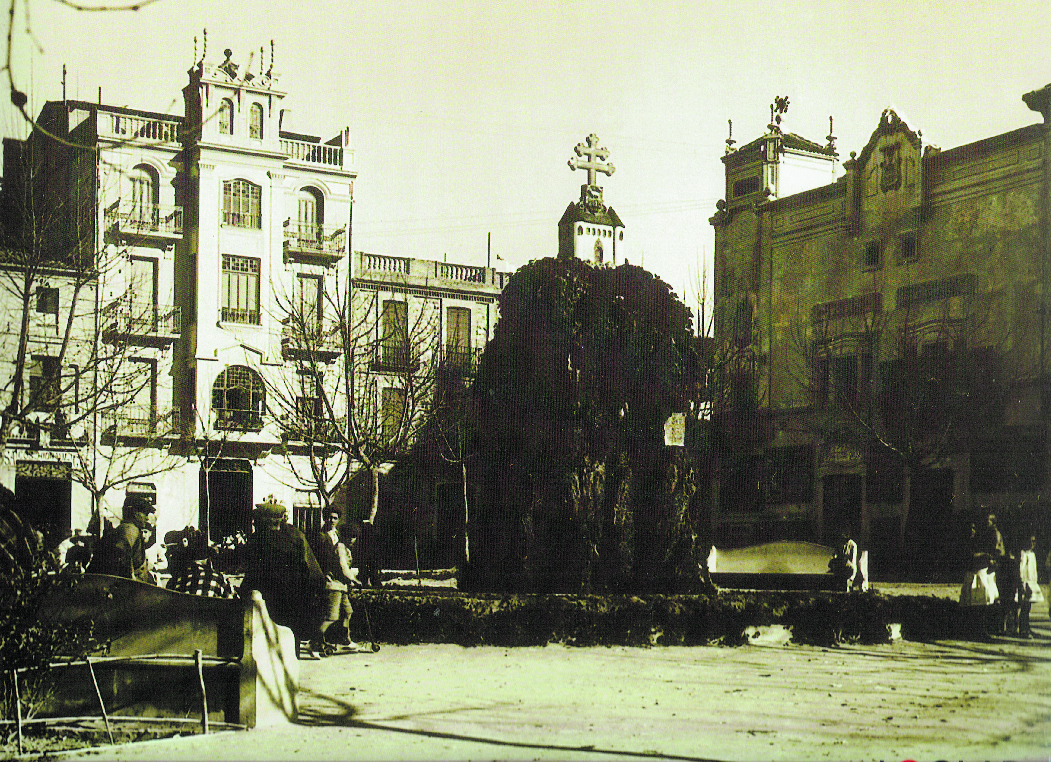 Monumento al Cardenal Benlloch, en la actual plaza de Santo Domingo