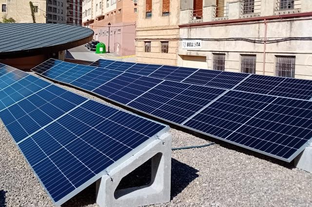 El centre de dia de Bocairent compta ja amb plaques fotovoltaiques