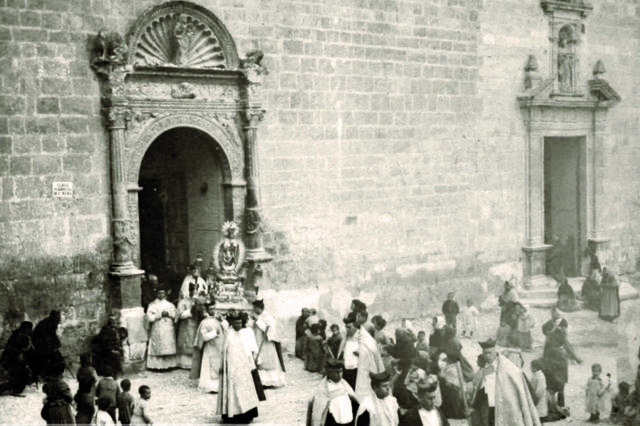 La intervenció de la Puríssima salva víctimes un accident pirotècnic (1704)