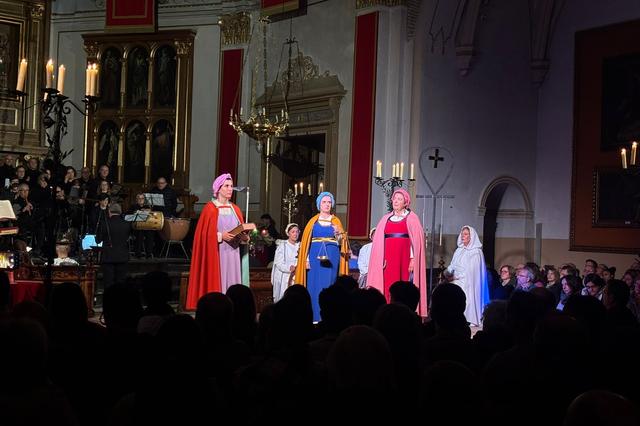 Ontinyent ompli l'església de Santa Maria amb el Cant de la Sibil·la 2025