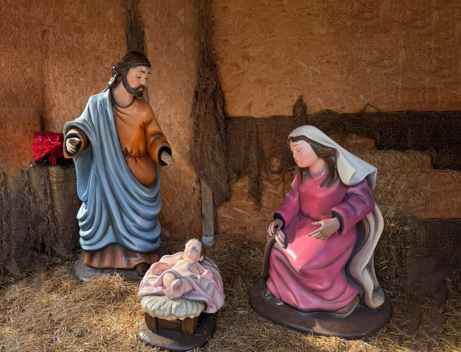 El Belén municipal de Ontinyent, ya completo de nuevo