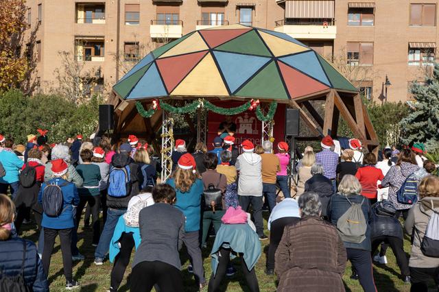 Ontinyent fomenta l'envellimento saludable amb una activitat en Benarrai