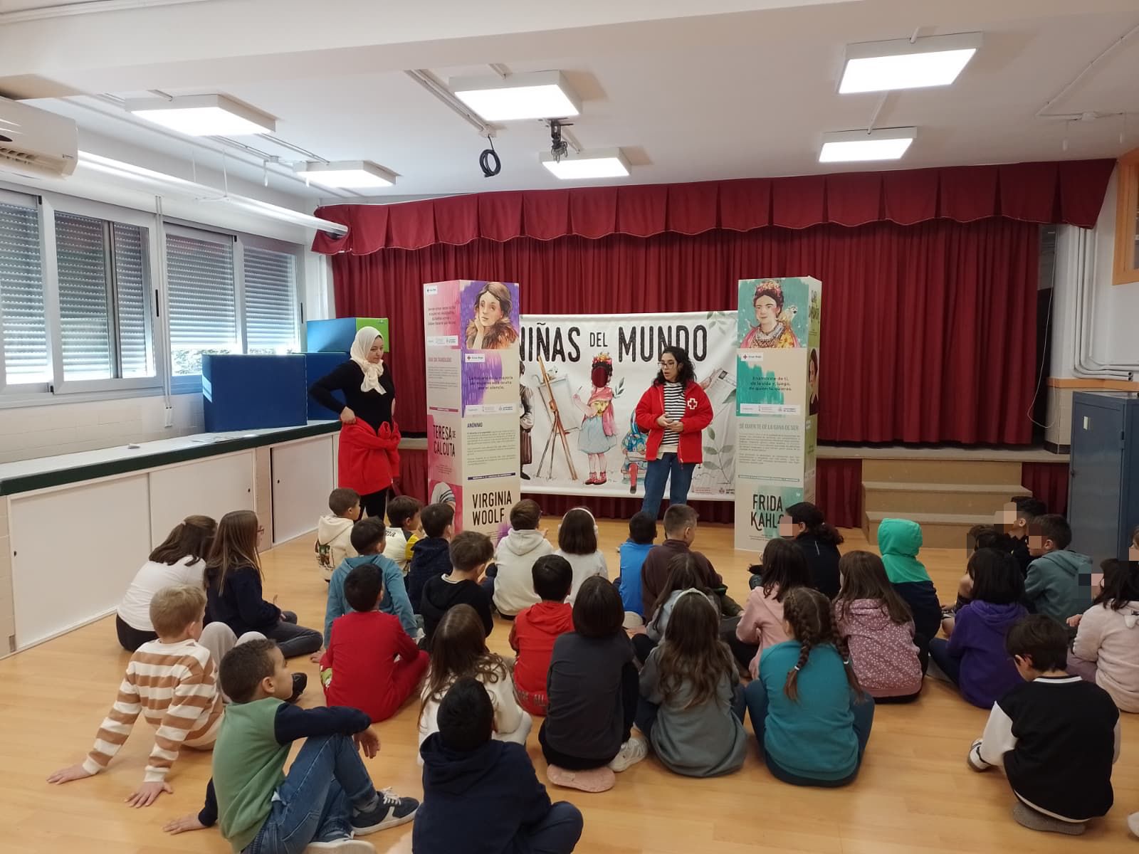 "Niñas del mundo" en Ontinyent