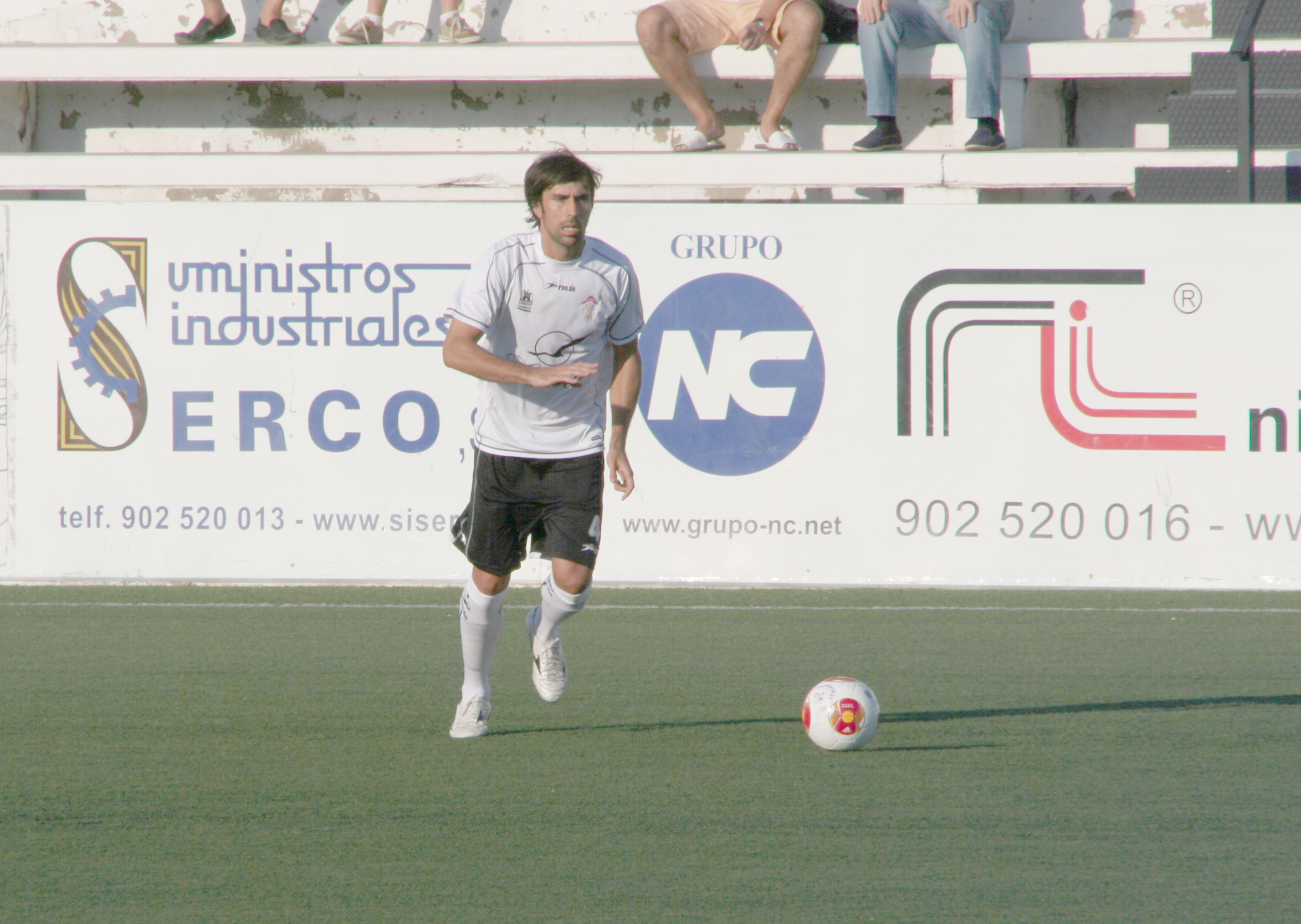 Fernando Martín, con la camiseta del Ontinyent CF