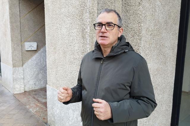 Ontinyent renueva las luces de la ronda sur y recupera chimeneas industriales