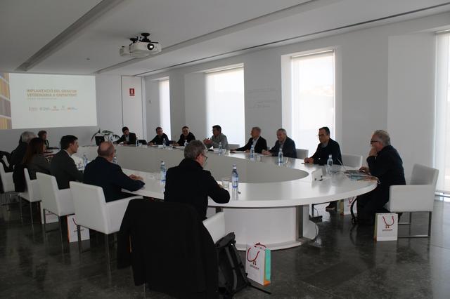 Caixa Ontinyent apuesta por la futura Facultad de Veterinaria 