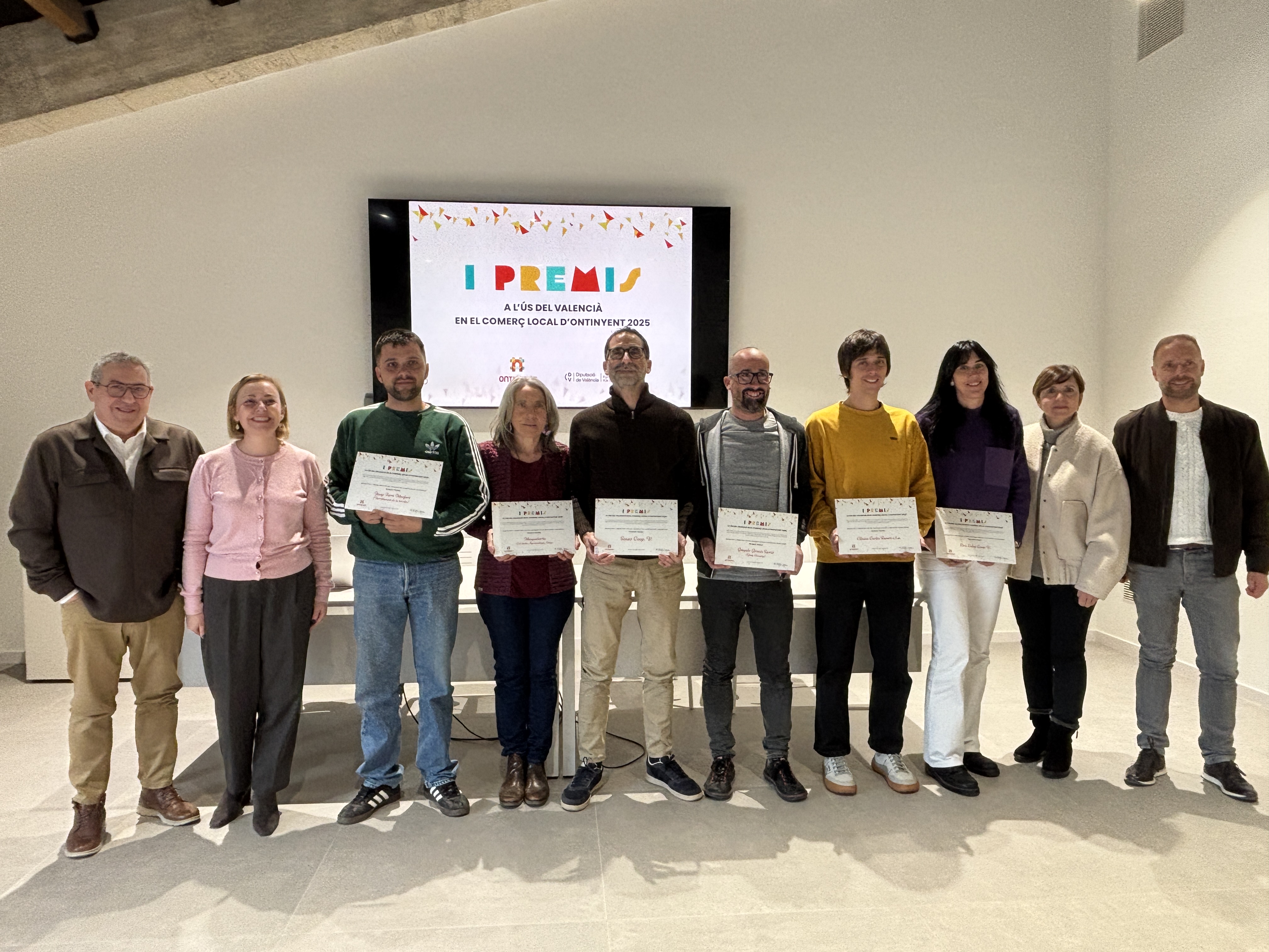 Premis a l'ús del valencià al comerç local d'Ontinyent