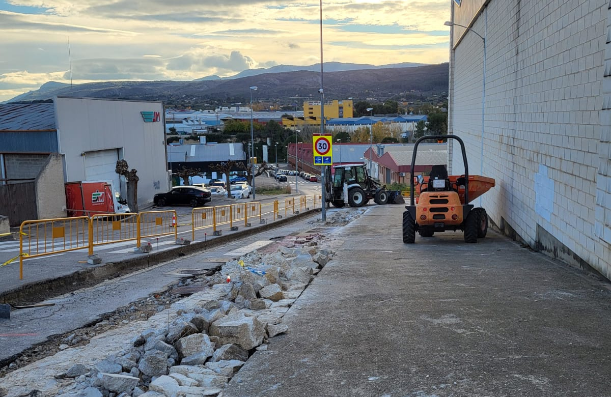 Obras en los polígonos. Ontinyent