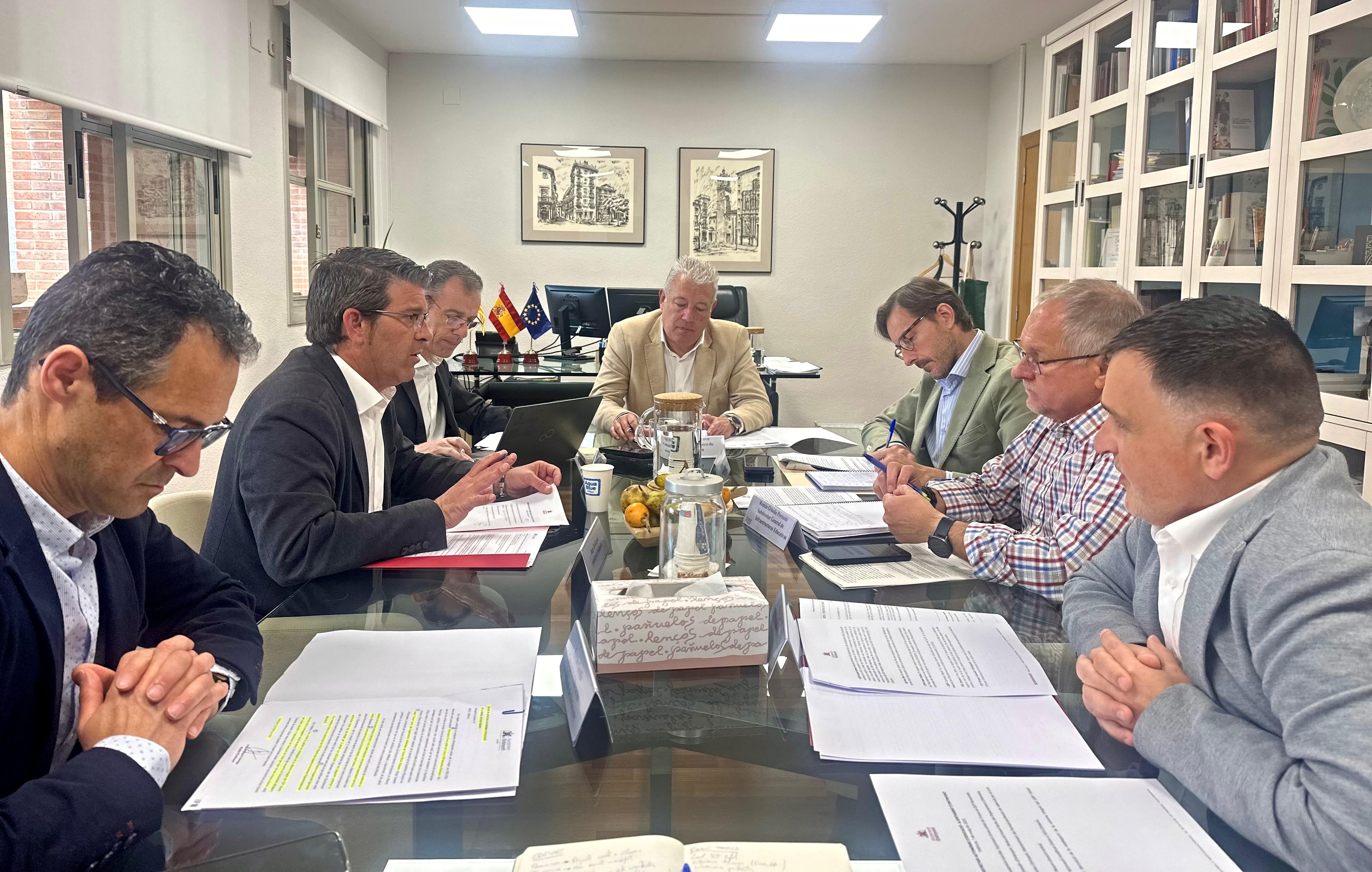 Reunió de l'alcalde d'Ontinyent amb el secretari autonòmic. Arxiu