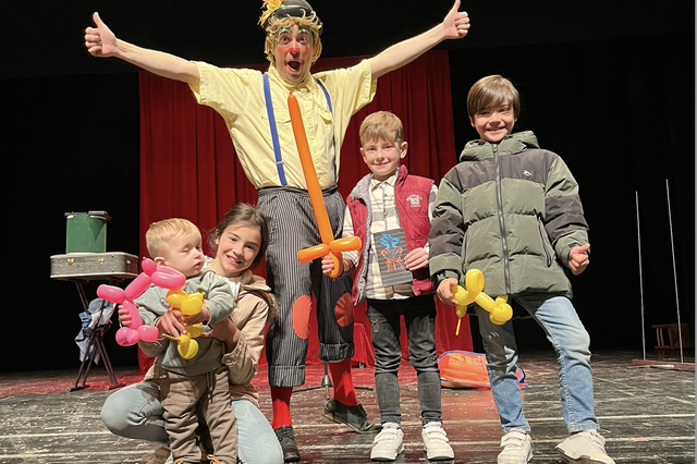 Una gala solidaria ontinyentina recauda fondos para afectados por la dana