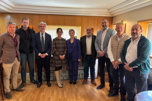 La industria pide a la consellera fomentar la competitividad 