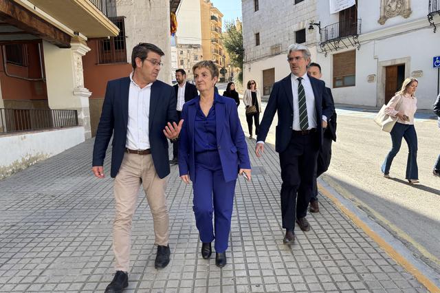 Ontinyent traslada a Marián Cano sus necesidades en suelo industrial