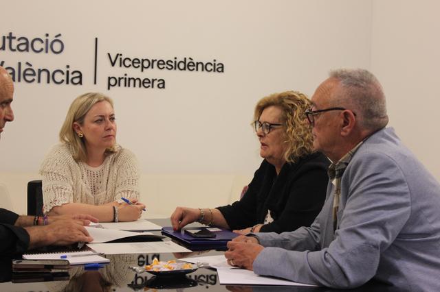 La Diputación convocará antes del verano las ayudas para las comparsas y ‘filaes’