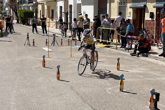 La Escuela del Club Ciclista Ontinyent participa en la prueba de Quatretonda