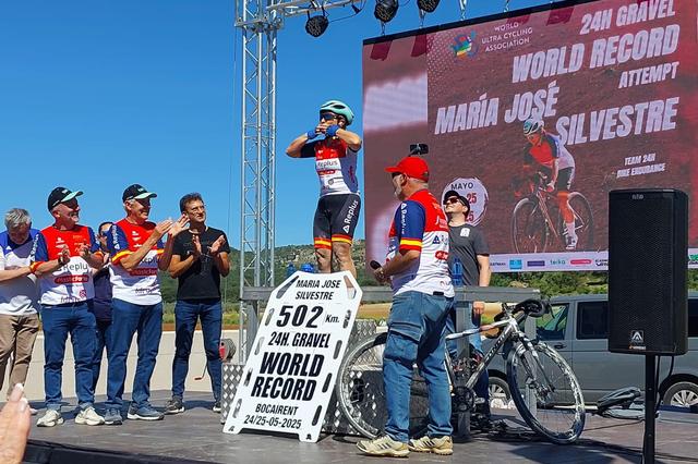 Mª José Silvestre logra el récord mundial 24 H grável