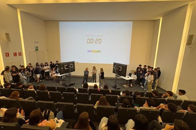El IES Jaume I, ganador de la final del Concurso de Educación Financiera Caixa Ontinyent