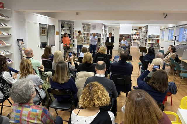 Agullent entrega el premio literario por la Igualdad