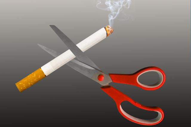 El Centre de Salut Ontinyent II es suma al Dia Mundial sense tabac