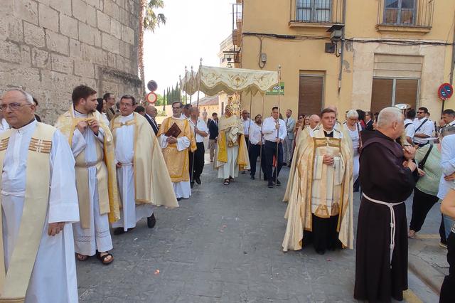 Revolució en les parròquies ontinyentines: canvis en totes elles
