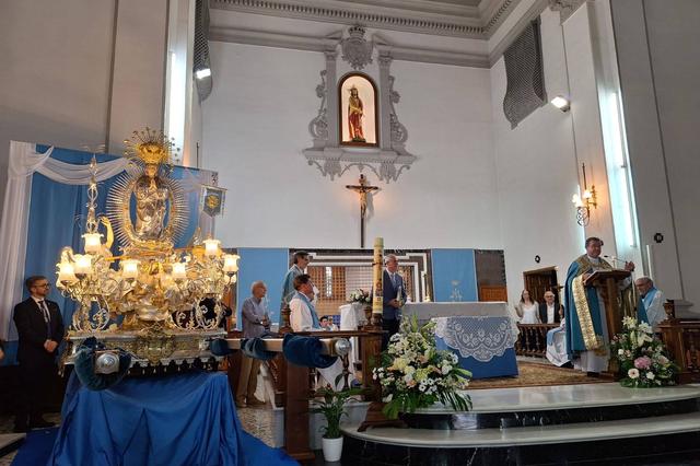 Històrica visita de la Puríssima a les Monges Carmelites