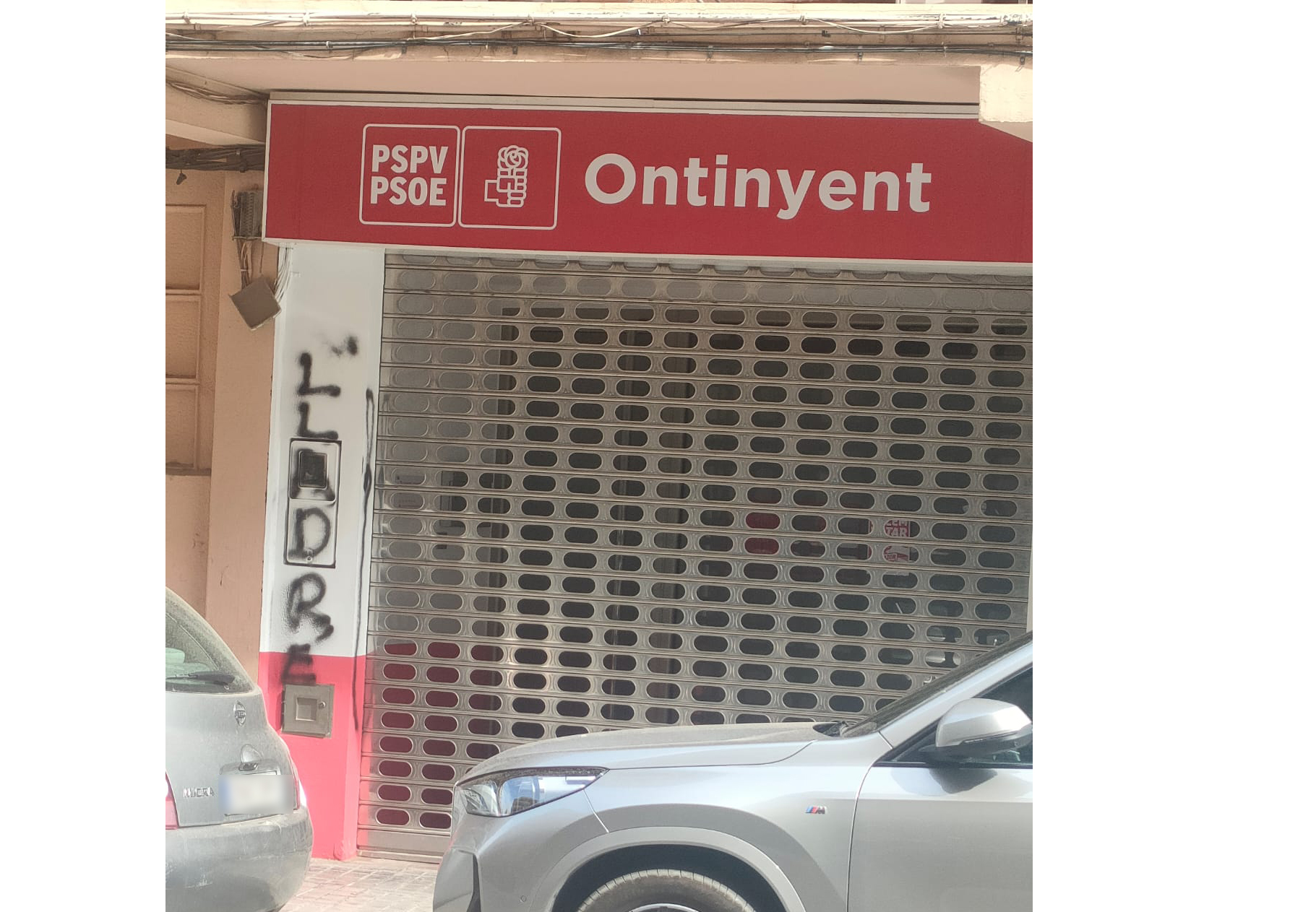 Pintada en la sede del PSOE de Ontinyent