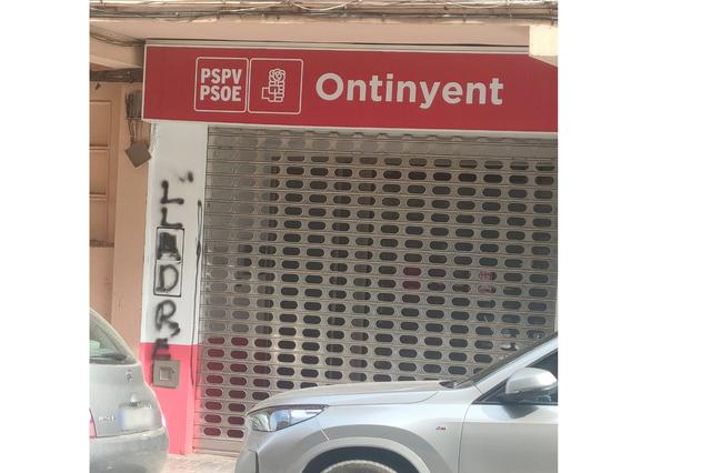 Pinten "lladres" en la seu del PSOE d'Ontinyent