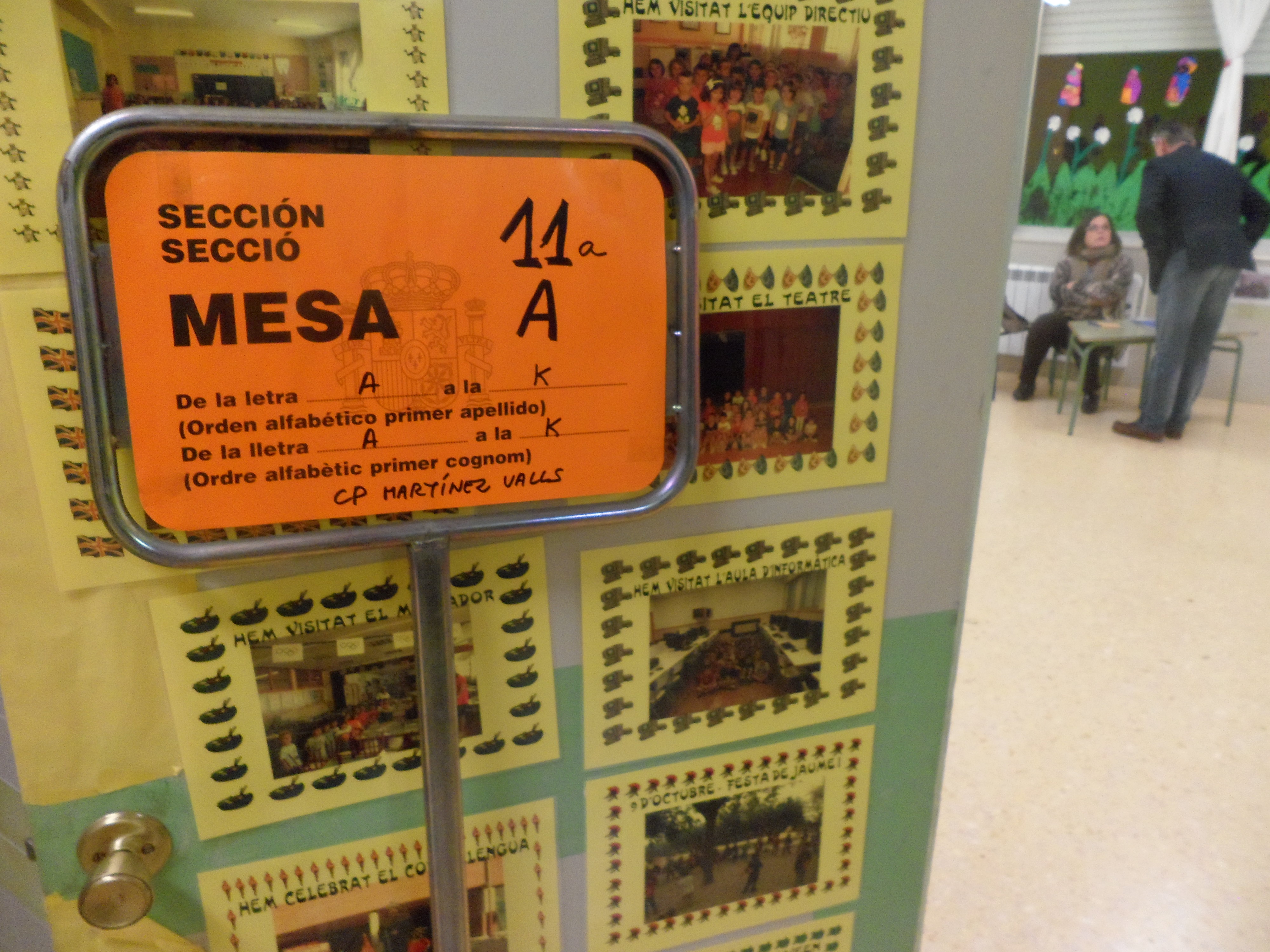 Colegio electoral en Ontinyent