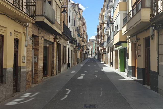 Ontinyent activa el nuevo modelo de circulación para la calle Mayor 