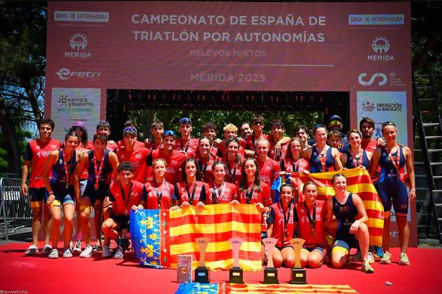 Tres atletas del Triatló Ontinyent, en el Campeonato de España por autonomías