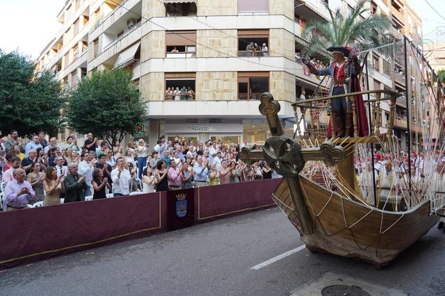 Ontinyent vive su primera Entrada como Fiesta Internacional