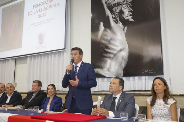 Ontinyent recuerda a sus festeros difuntos
