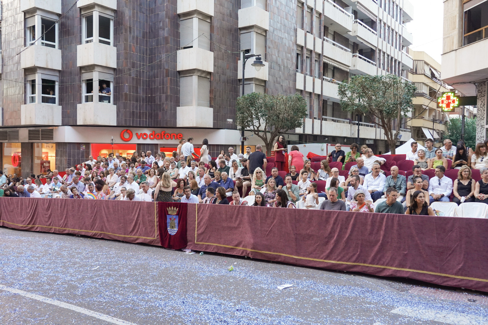 Tribuna de autoridades en la Entrada de Ontinyent 2024