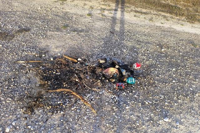 Encuentran restos de una hoguera ilegal en plena sierra Mariola