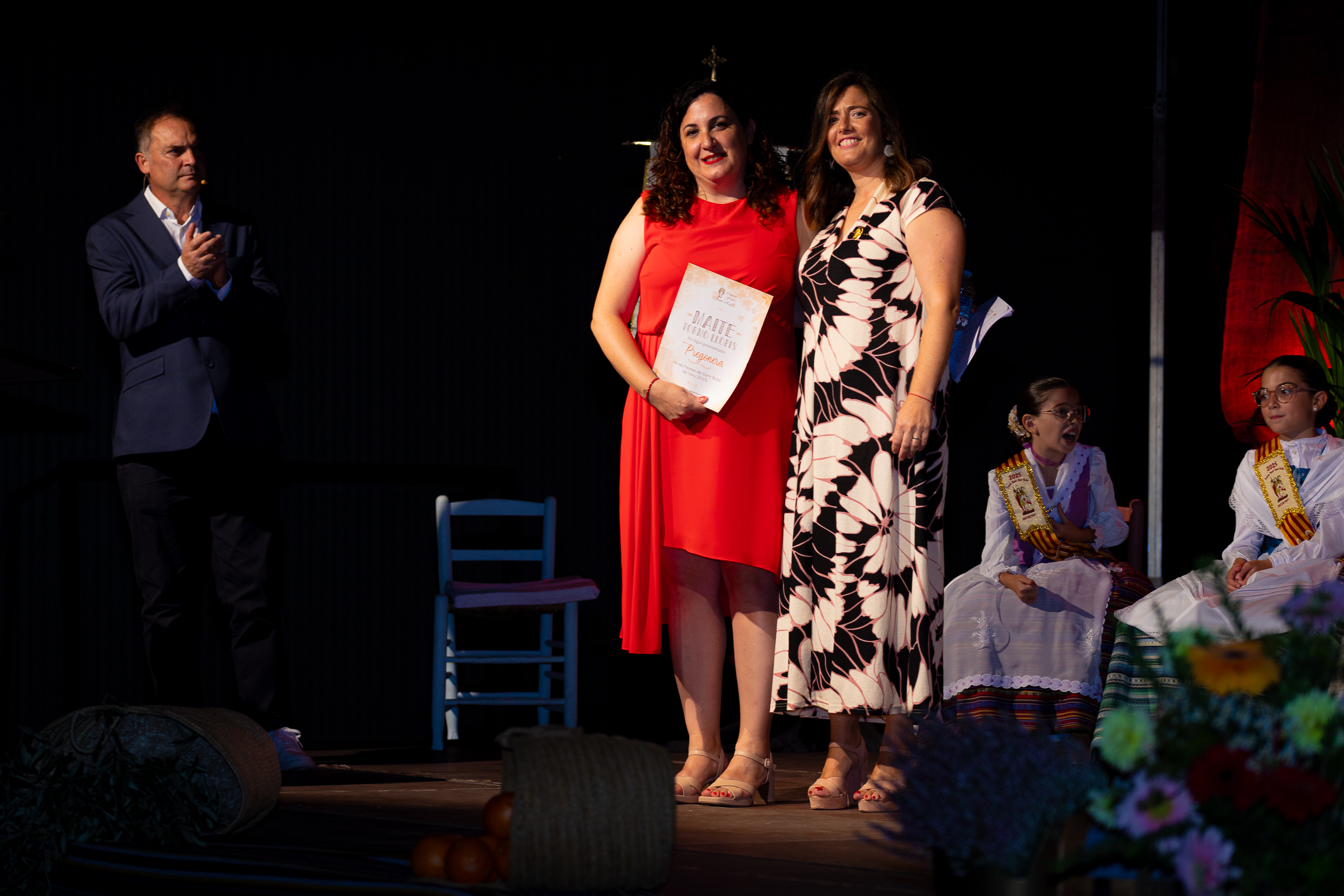 Maite Tormo Llopis, pregonera, i Aroa Soler Llopis, presidenta
