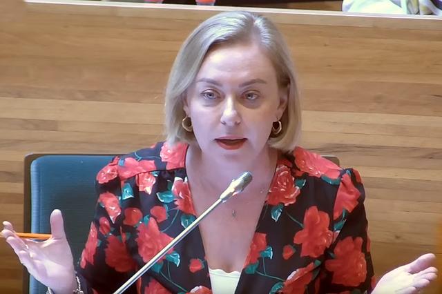 Cruce de acusaciones entre Ens Uneix y Compromís por la votación sobre inversiones