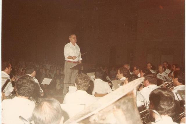 Ontinyent inicia los actos del centenario del Mestre Ferrero con la presentación del logotipo 