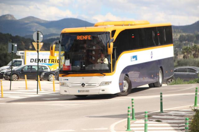 Renfe programa 325 servicios de autobús por obras en el Corredor Mediterráneo este fin de semana