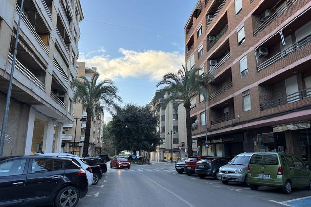 Detinguts dos joves per robar en un establiment de Daniel Gil, a Ontinyent