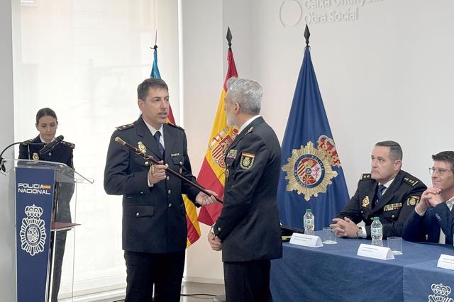 Francisco Baselga pren possessió oficial de la comissaria d'Ontinyent 