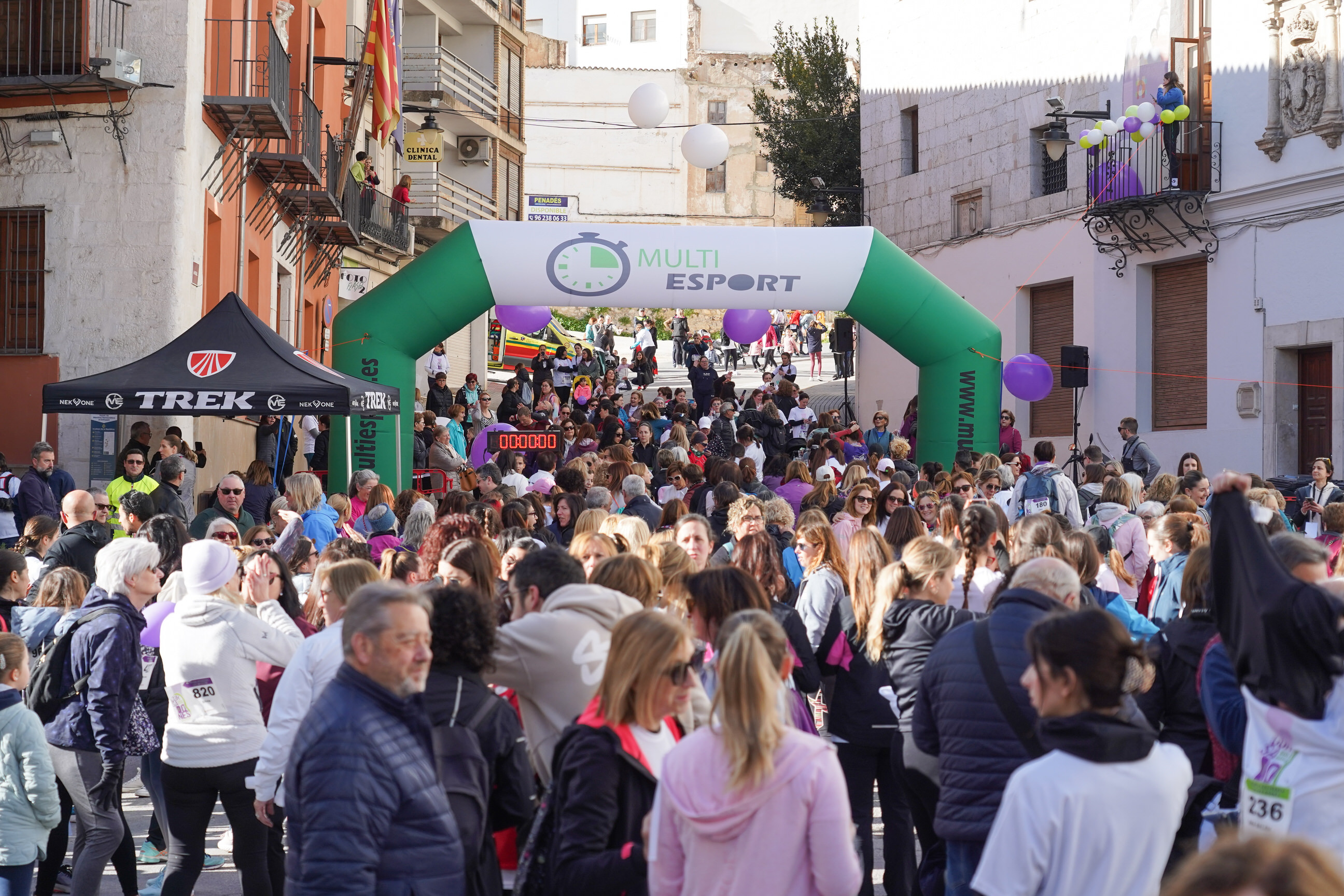 Cursa Solidària de les Dones. Ontinyent