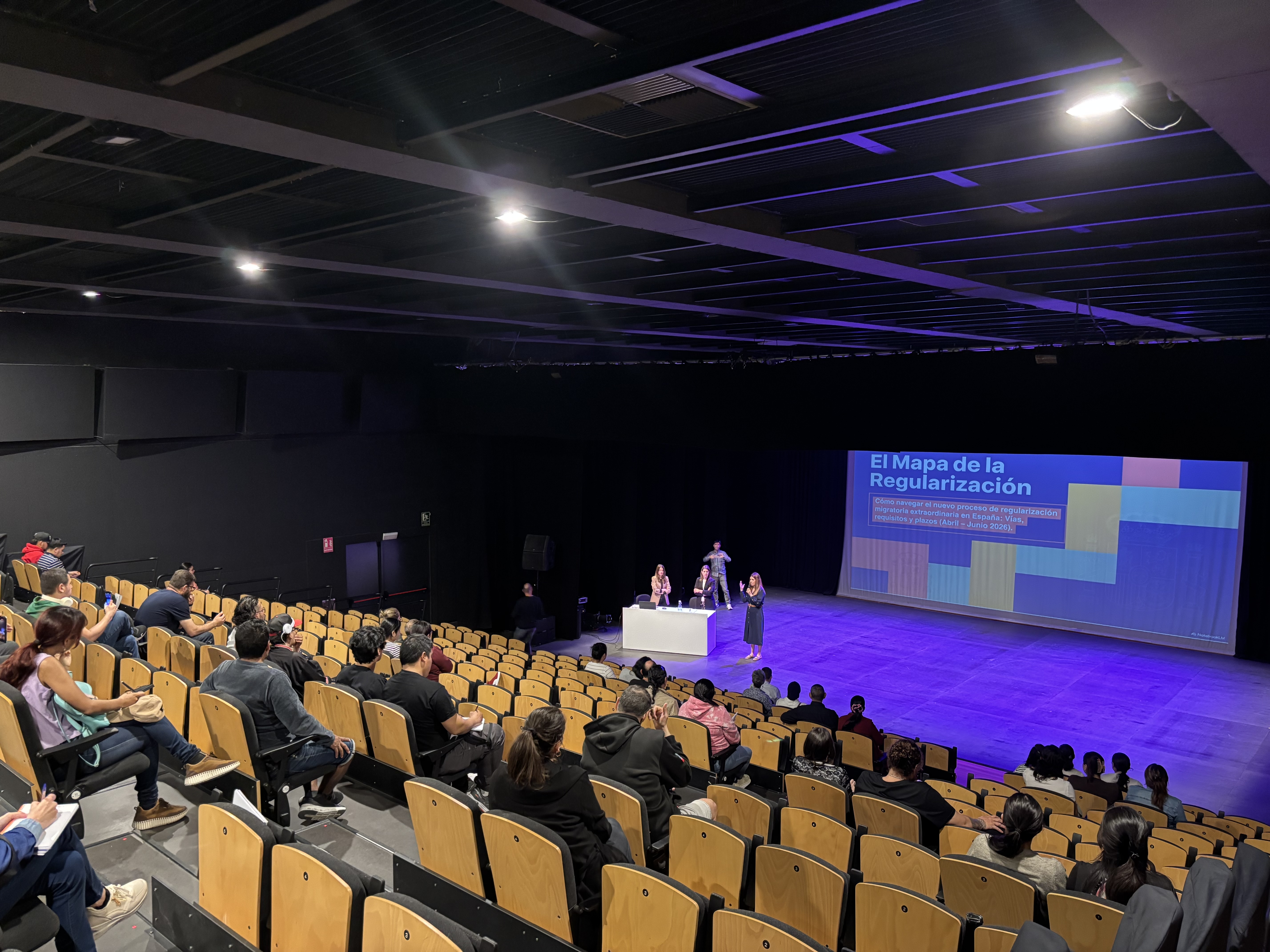 Sessió expicativa a la Sala Gomis