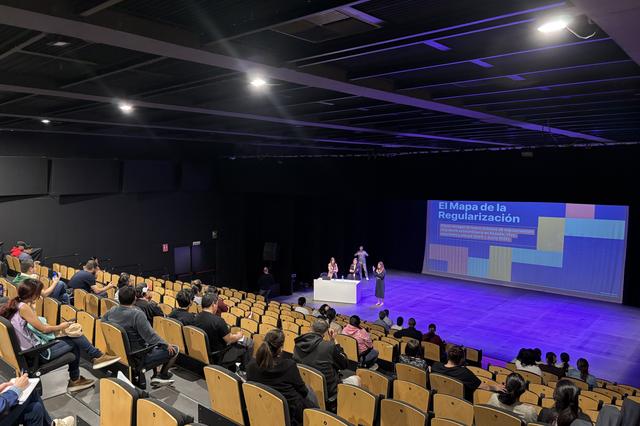 Ontinyent explica el proceso de regularización a la población migrante 