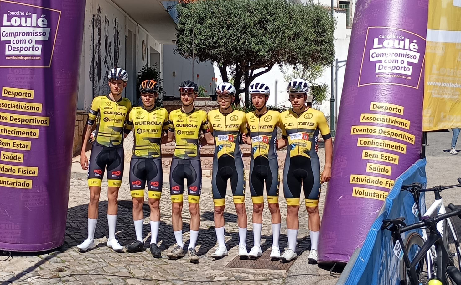 Equipo junior del Club Ciclista Ontinyent